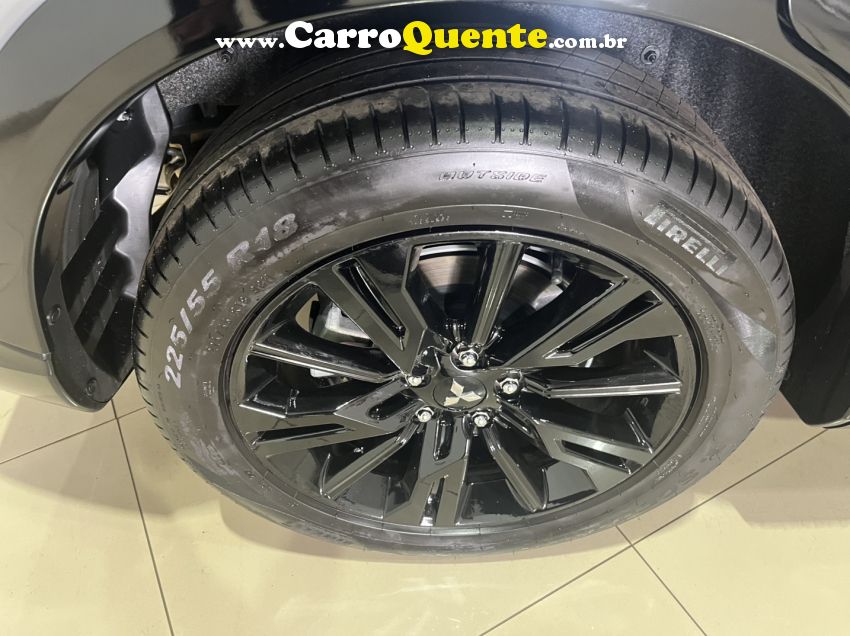 Mitsubishi ECLIPSE CROSS 1.5 MIVEC TURBO GASOLINA HPE BLACK CVT - Loja