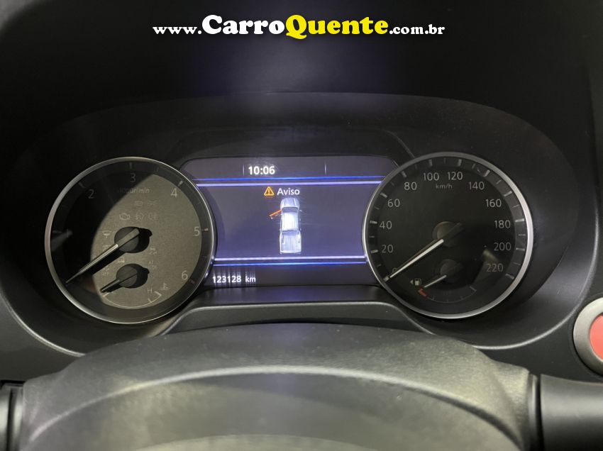 Nissan FRONTIER 2.3 16V TURBO DIESEL PLATINUM CD 4X4 AUTOMÁTICO - Loja