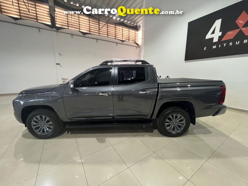 Mitsubishi TRITON 2.4 BITURBO DIESEL CD HPE 4X4 AUTOMÁTICO - Loja