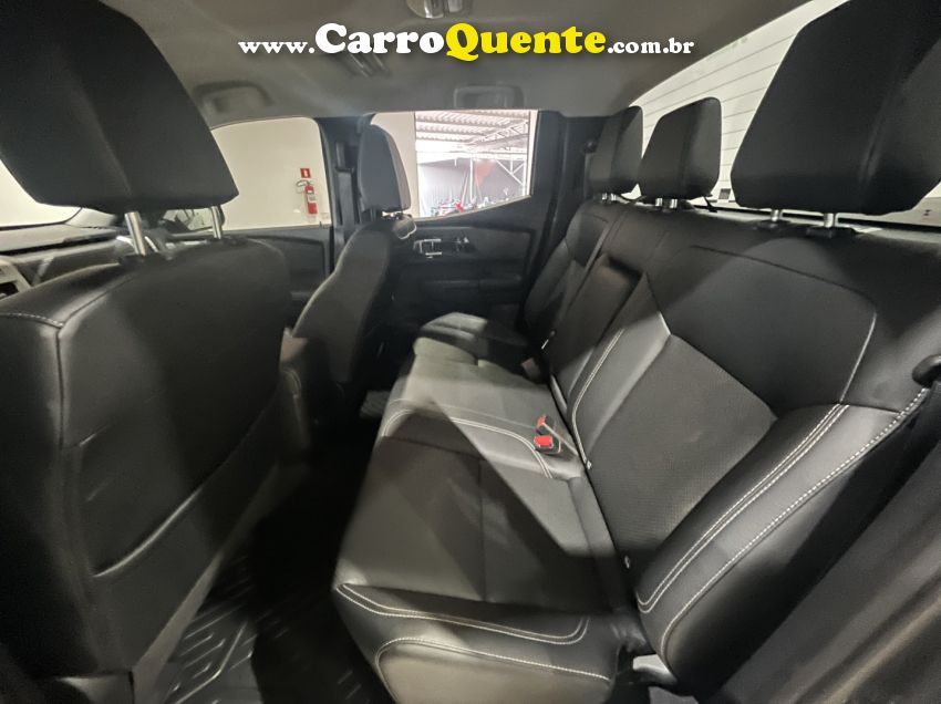 Mitsubishi TRITON 2.4 BITURBO DIESEL CD HPE 4X4 AUTOMÁTICO - Loja
