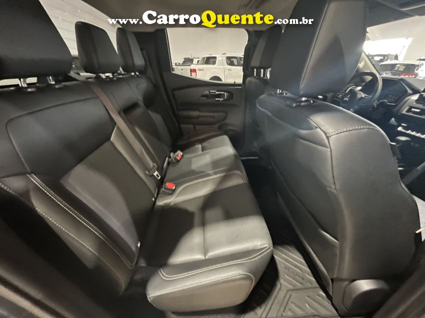 Mitsubishi TRITON 2.4 BITURBO DIESEL CD HPE 4X4 AUTOMÁTICO - Loja