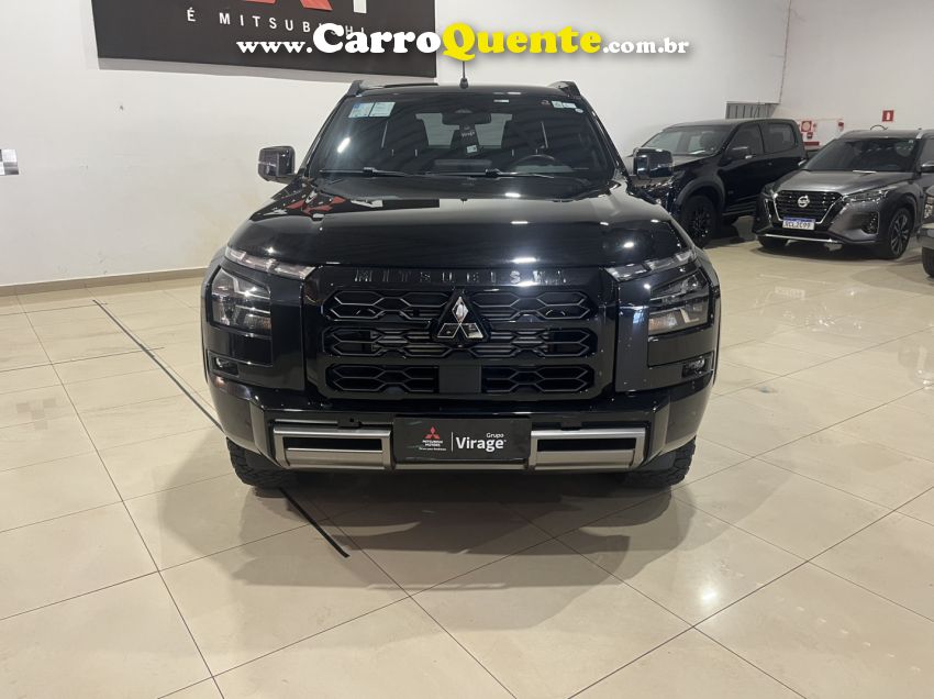 Mitsubishi TRITON 2.4 BITURBO DIESEL CD KATANA 4X4 AUTOMÁTICO - Loja