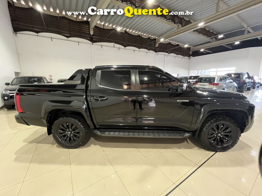 Mitsubishi TRITON 2.4 BITURBO DIESEL CD KATANA 4X4 AUTOMÁTICO - Loja