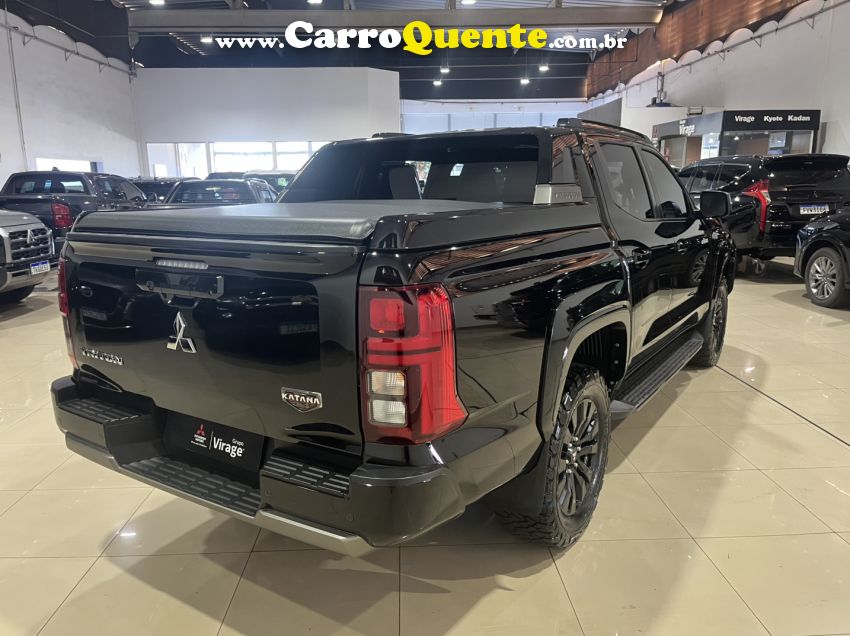 Mitsubishi TRITON 2.4 BITURBO DIESEL CD KATANA 4X4 AUTOMÁTICO - Loja