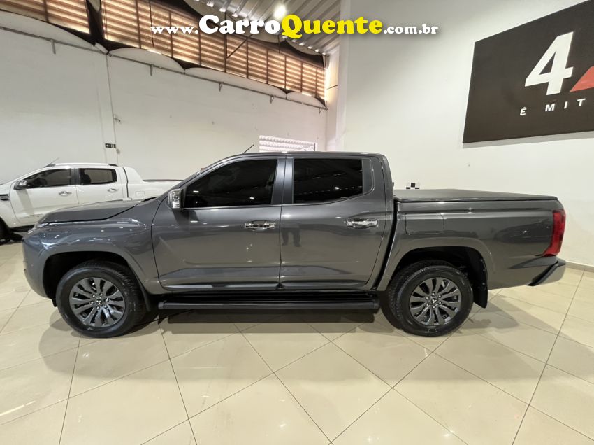 Mitsubishi TRITON 2.4 BITURBO DIESEL CD HPE 4X4 AUTOMÁTICO - Loja