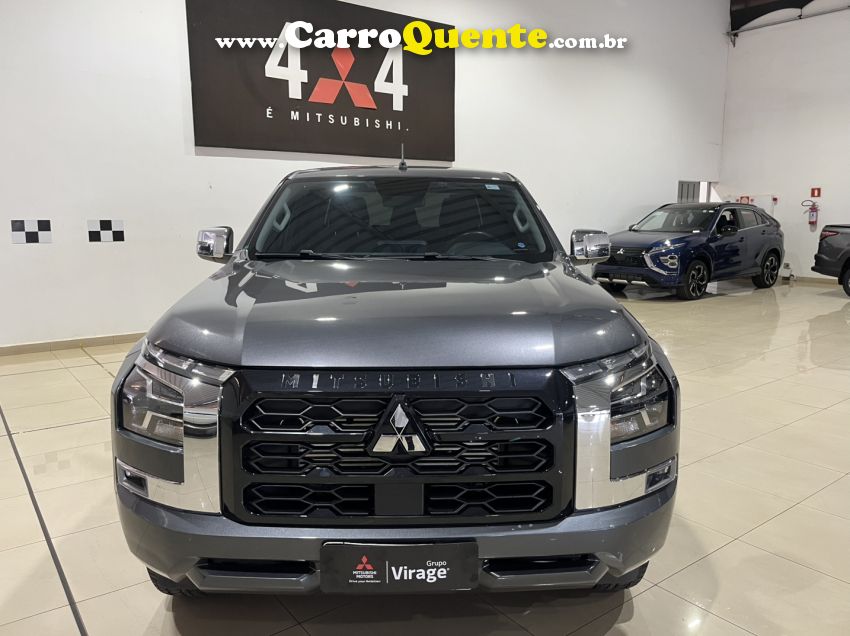 Mitsubishi TRITON 2.4 BITURBO DIESEL CD HPE 4X4 AUTOMÁTICO - Loja