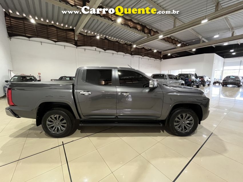 Mitsubishi TRITON 2.4 BITURBO DIESEL CD HPE 4X4 AUTOMÁTICO - Loja