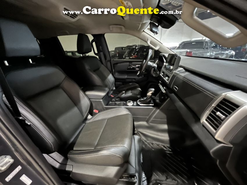 Mitsubishi TRITON 2.4 BITURBO DIESEL CD HPE 4X4 AUTOMÁTICO - Loja