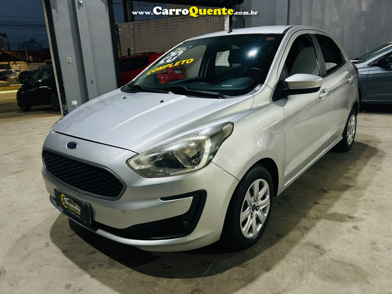 FORD   KA 1.0 SESE PLUS TIVCT FLEX 5P   PRATA 2020 1.0 FLEX - Loja