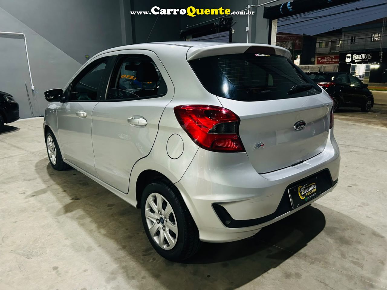 FORD   KA 1.0 SESE PLUS TIVCT FLEX 5P   PRATA 2020 1.0 FLEX - Loja
