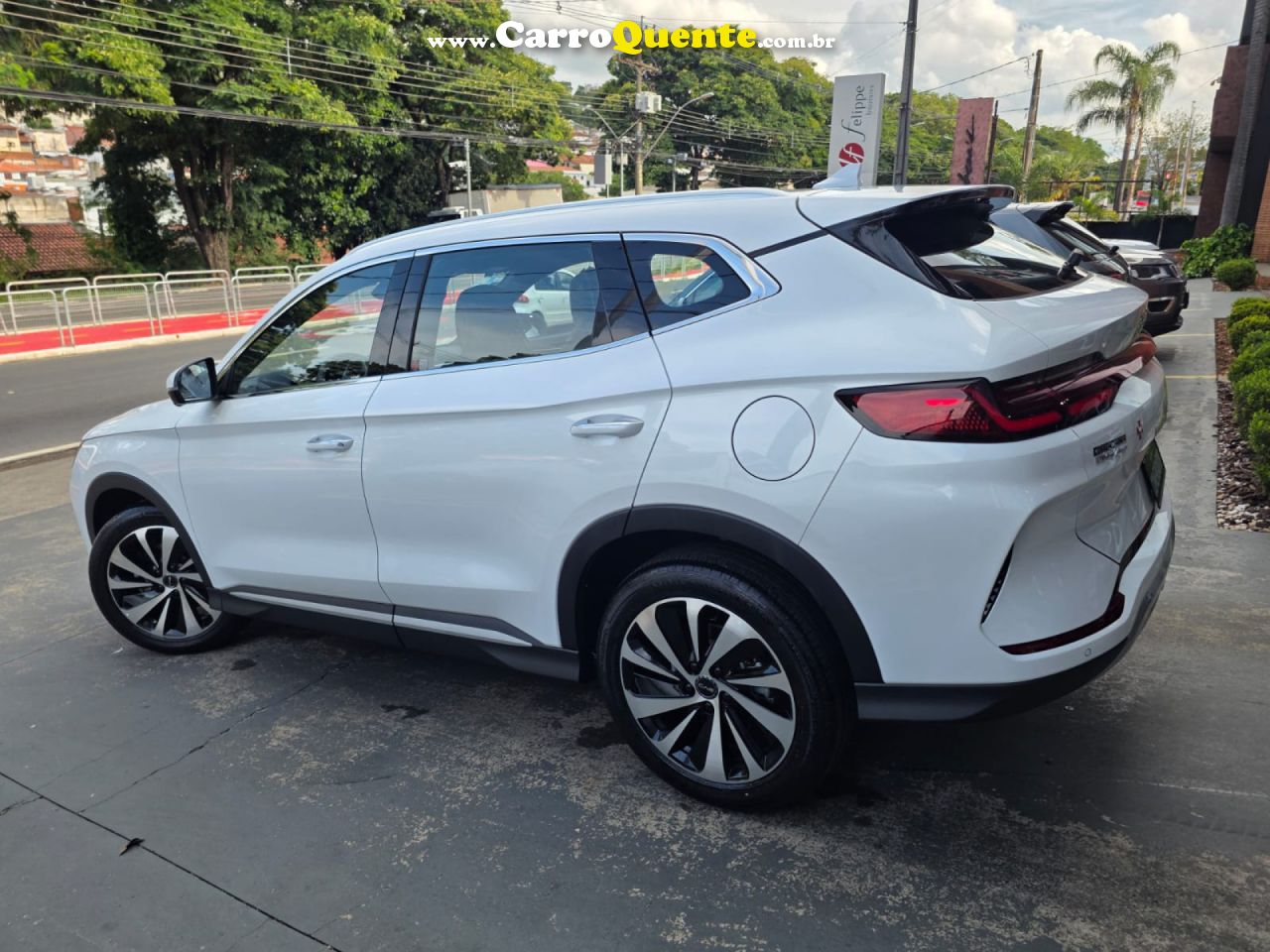 BYD   SONG PLUS PREMIUM 1.5 16V AUT. (HIBRIDO)   BRANCO 2026 1.5 GASOLINA E ELÉTRICO - Loja