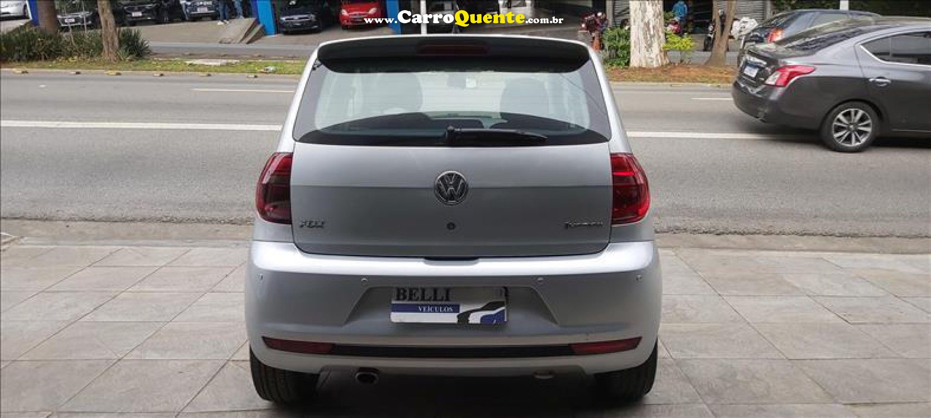 VOLKSWAGEN   FOX PRIMEHGHI. IMOTION 1.6 T.FLEX 8V 5P   PRATA 2013 1.6 FLEX - Loja