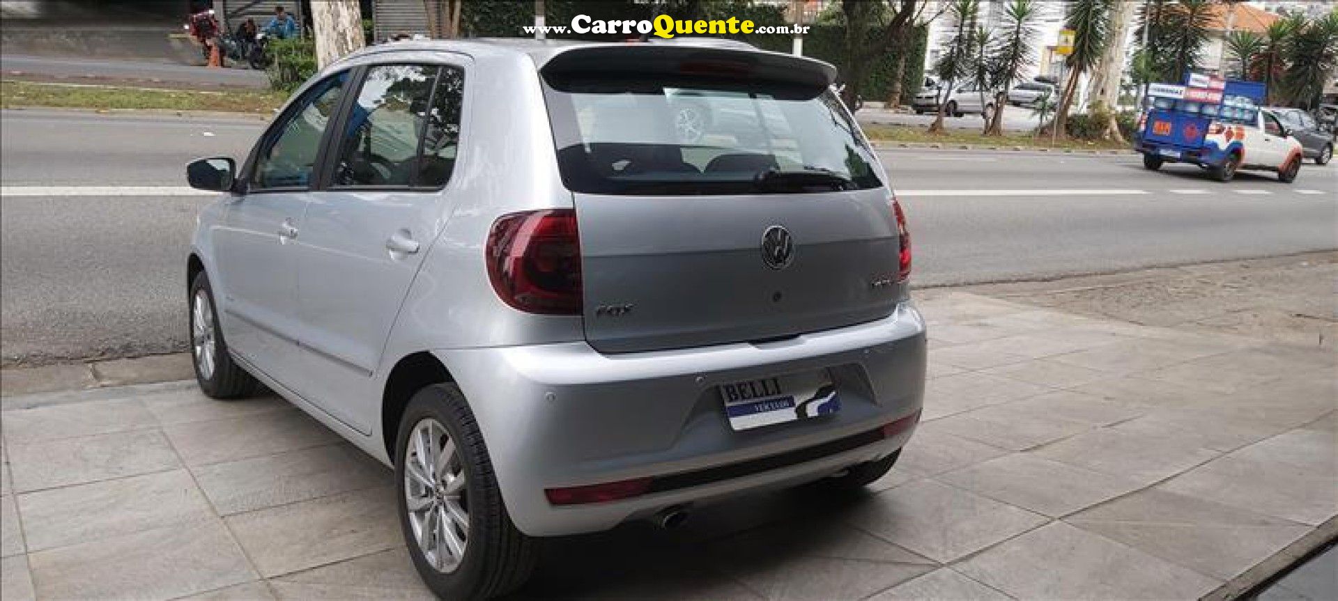 VOLKSWAGEN   FOX PRIMEHGHI. IMOTION 1.6 T.FLEX 8V 5P   PRATA 2013 1.6 FLEX - Loja