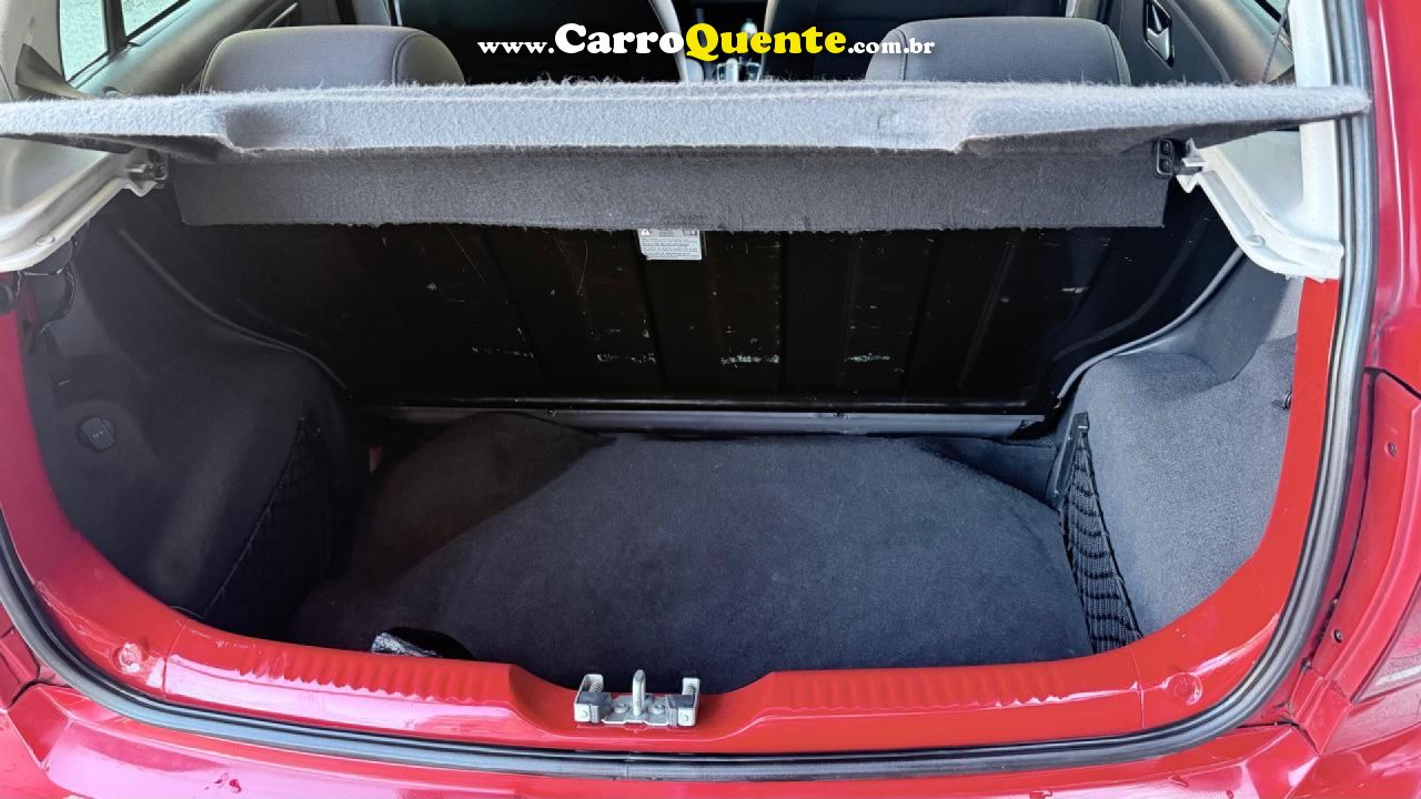 VOLKSWAGEN   FOX SELEÇÃO 1.6 TOTAL FLEX 8V 5P   VERMELHO 2014 1.6 FLEX - Loja