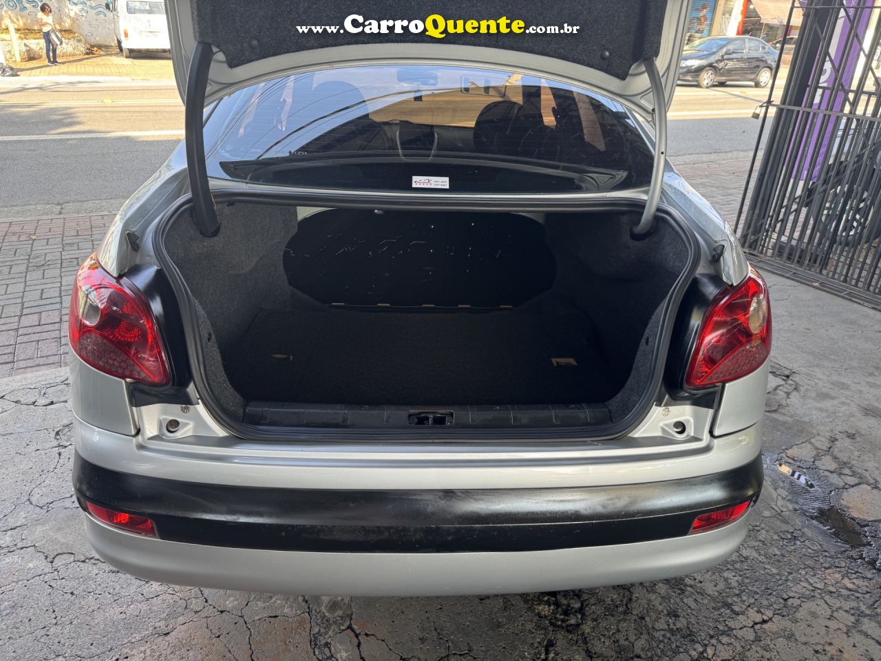 PEUGEOT   207 SEDAN PASSION XS 1.6 FLEX 16V 4P AUT   CINZA 2011 1.6 FLEX - Loja