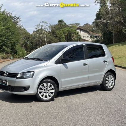 VOLKSWAGEN   FOX 1.6 MI TOTAL FLEX 8V 5P   PRATA 2013 1.6 FLEX
