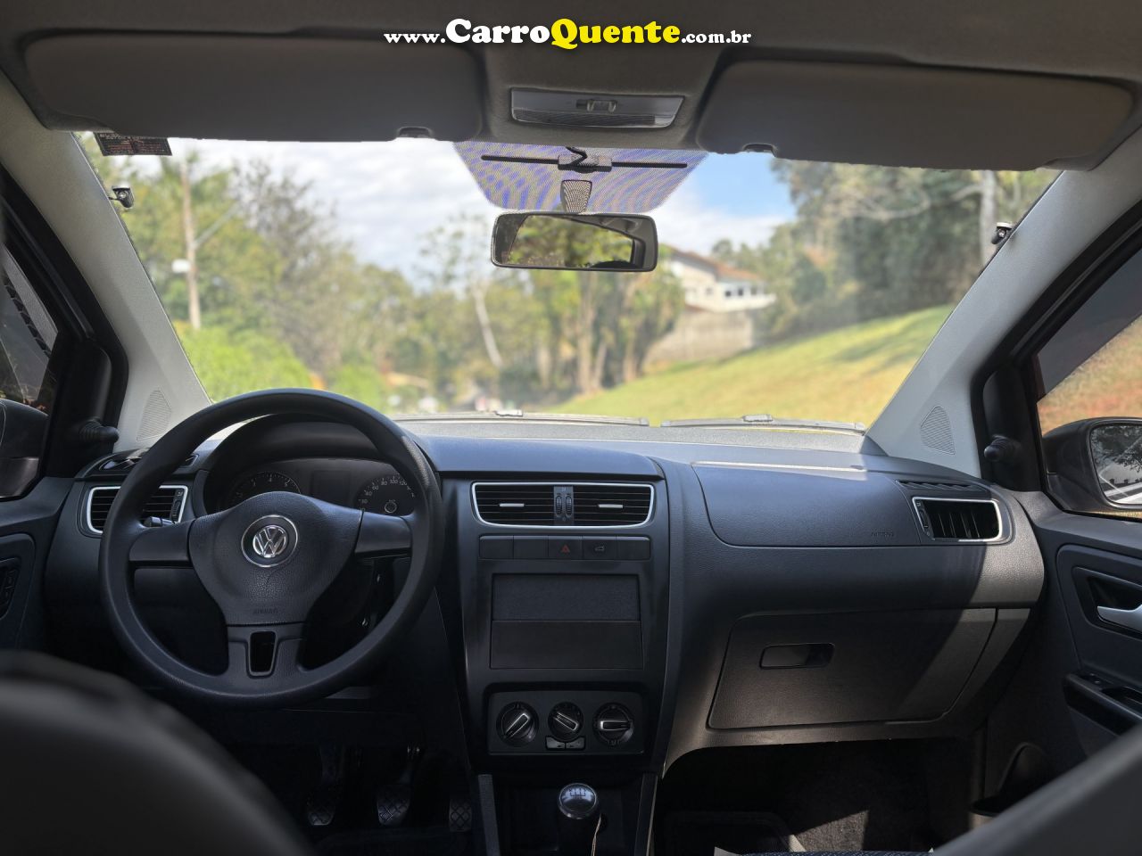 VOLKSWAGEN   FOX 1.6 MI TOTAL FLEX 8V 5P   PRATA 2013 1.6 FLEX - Loja