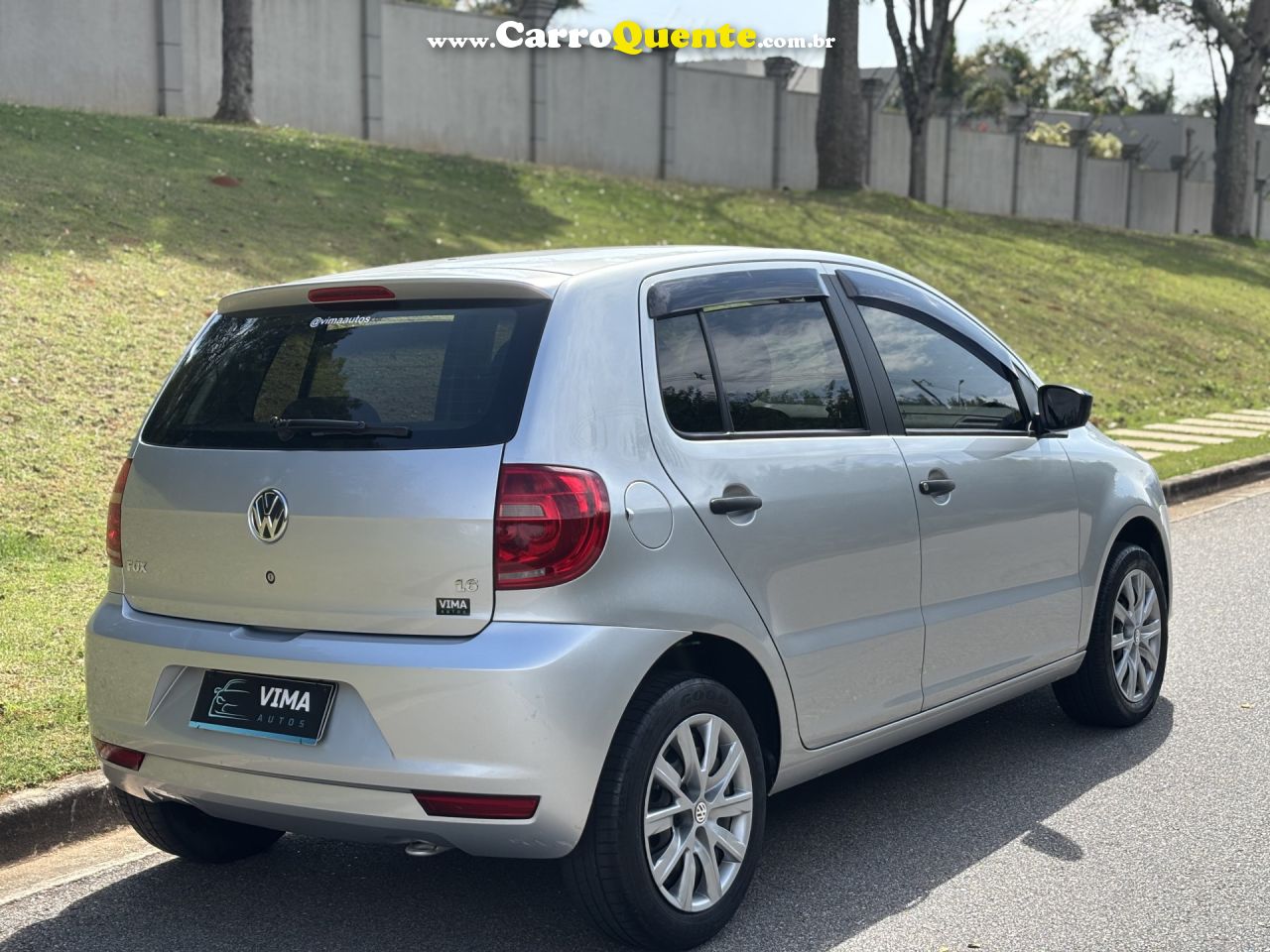 VOLKSWAGEN   FOX 1.6 MI TOTAL FLEX 8V 5P   PRATA 2013 1.6 FLEX - Loja