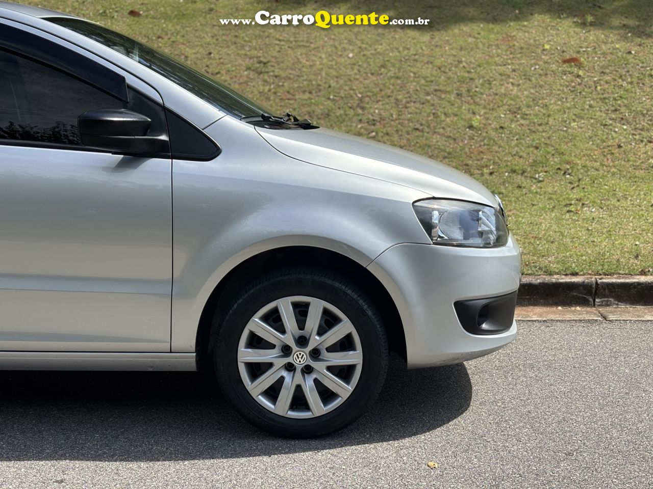 VOLKSWAGEN   FOX 1.6 MI TOTAL FLEX 8V 5P   PRATA 2013 1.6 FLEX - Loja