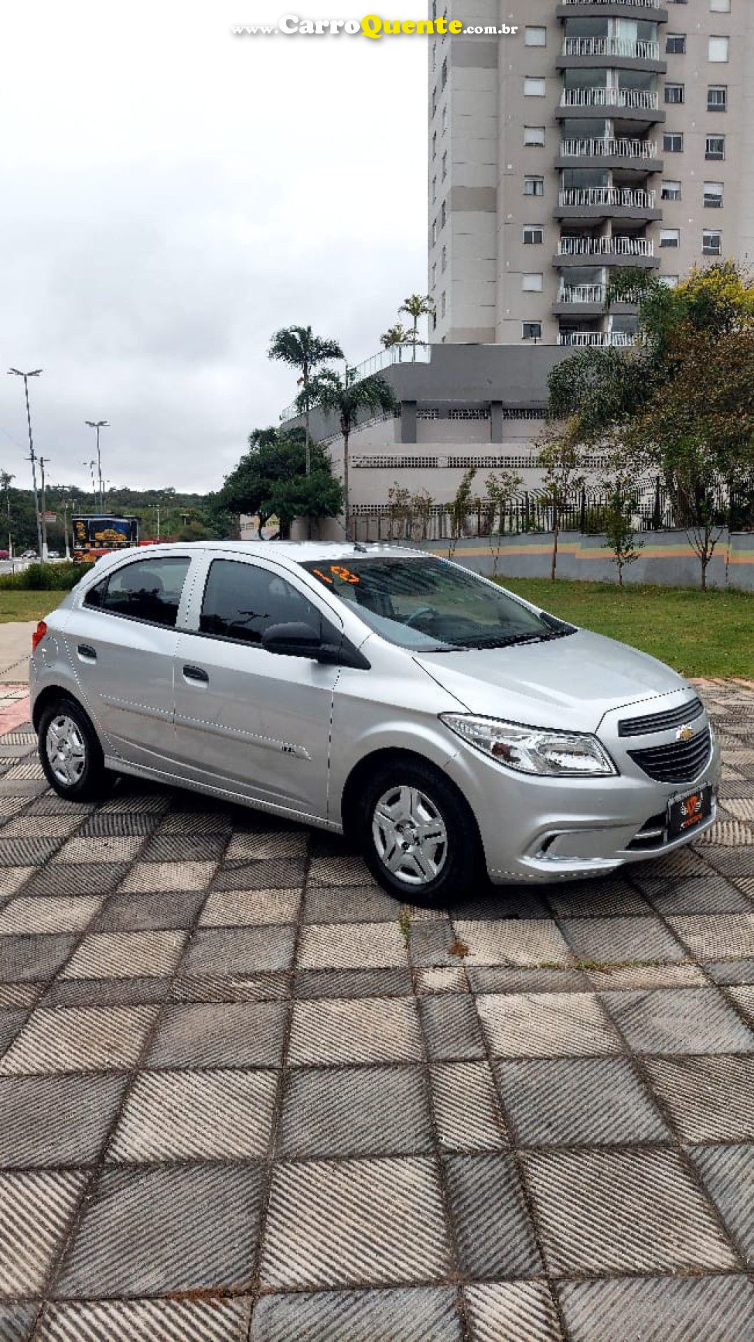 CHEVROLET   ONIX HATCH JOY 1.0 8V FLEX 5P MEC.   PRATA 2018 1.0 FLEX - Loja