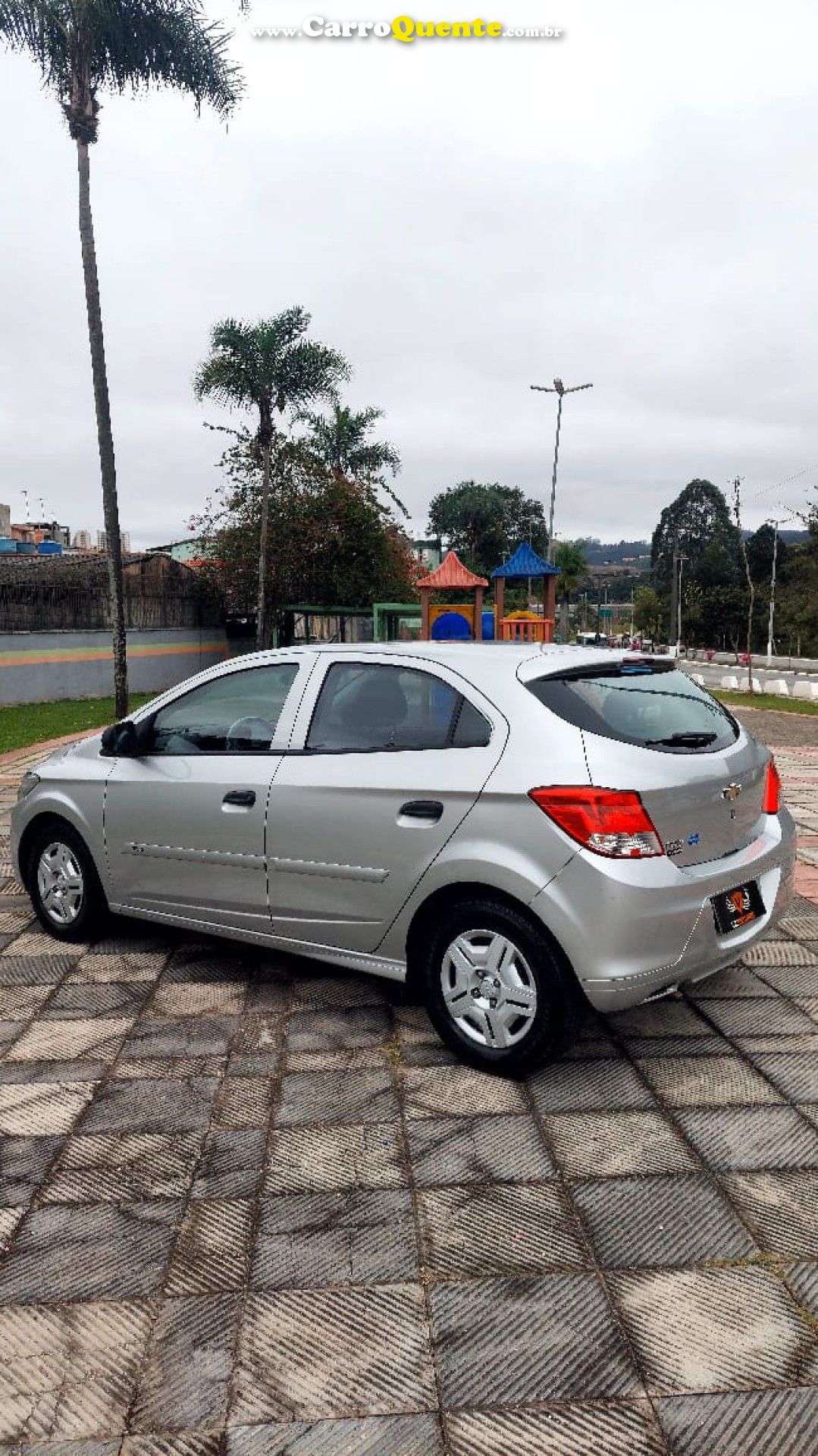 CHEVROLET   ONIX HATCH JOY 1.0 8V FLEX 5P MEC.   PRATA 2018 1.0 FLEX - Loja