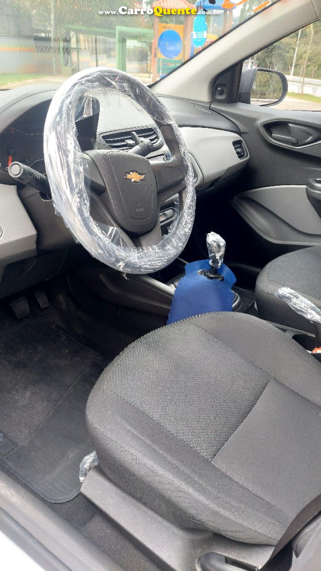 CHEVROLET   ONIX HATCH JOY 1.0 8V FLEX 5P MEC.   PRATA 2018 1.0 FLEX - Loja