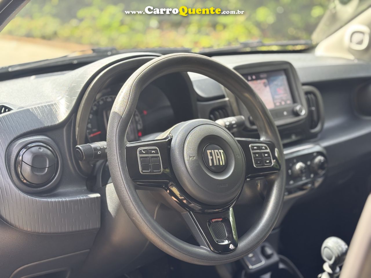 FIAT   MOBI TREKKING 1.0 FLEX 5P.   CINZA 2023 1.0 FLEX - Loja