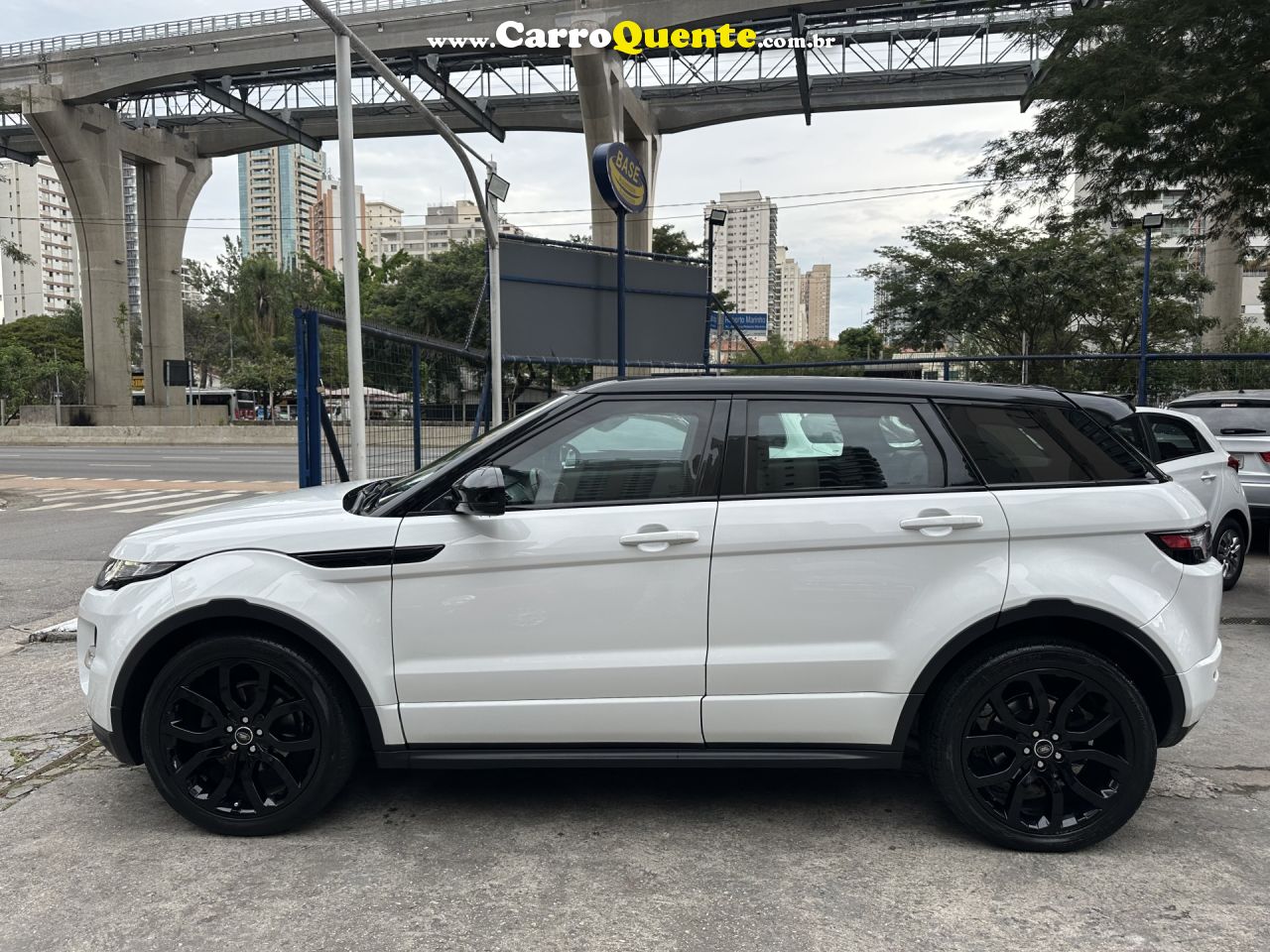 LAND ROVER   RANGE R.EVOQUE DYNAMIC 2.0 AUT 5P   BRANCO 2015 2.0 GASOLINA - Loja
