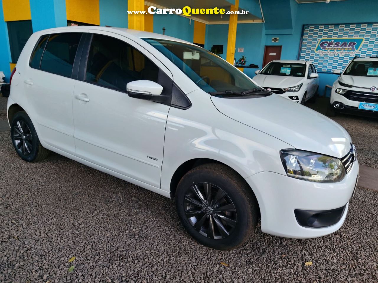 VOLKSWAGEN   FOX 1.0 MI TOTAL FLEX 8V 5P   BRANCO 2013 1.0 FLEX - Loja