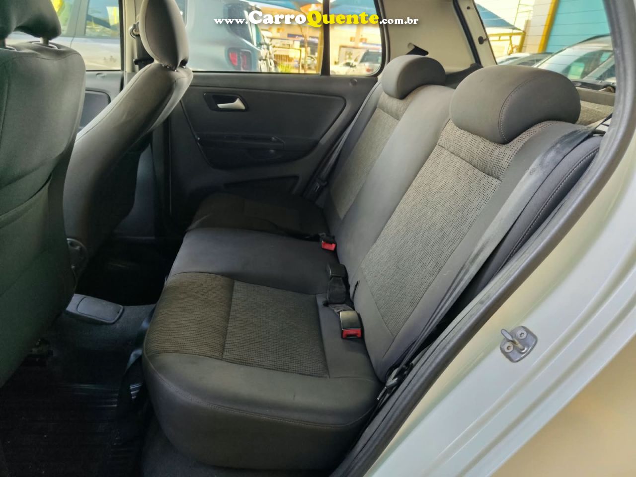 VOLKSWAGEN   FOX 1.0 MI TOTAL FLEX 8V 5P   BRANCO 2013 1.0 FLEX - Loja