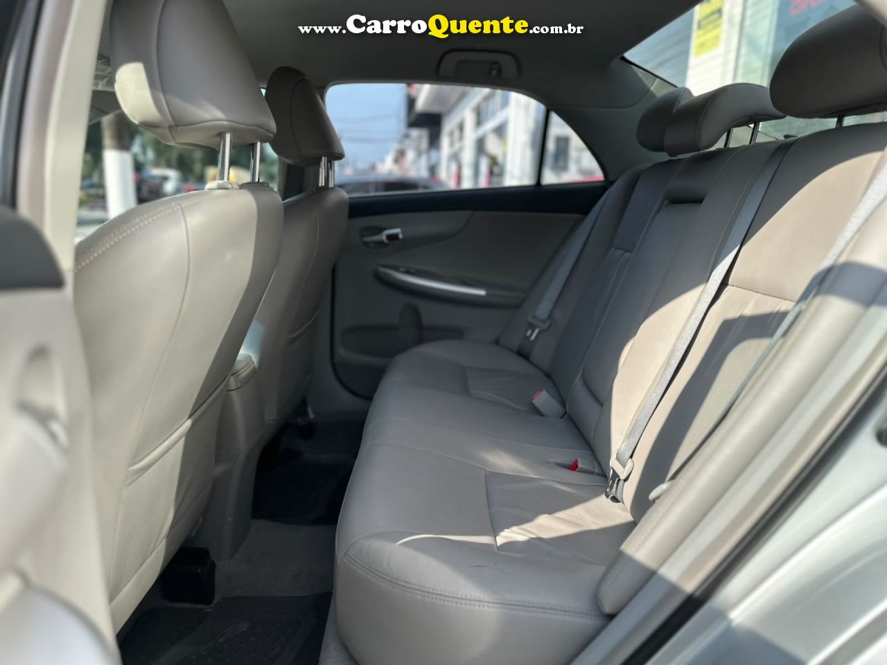 TOYOTA   COROLLA XEI 2.0 FLEX 16V AUT.   PRATA 2012 2.0 FLEX - Loja