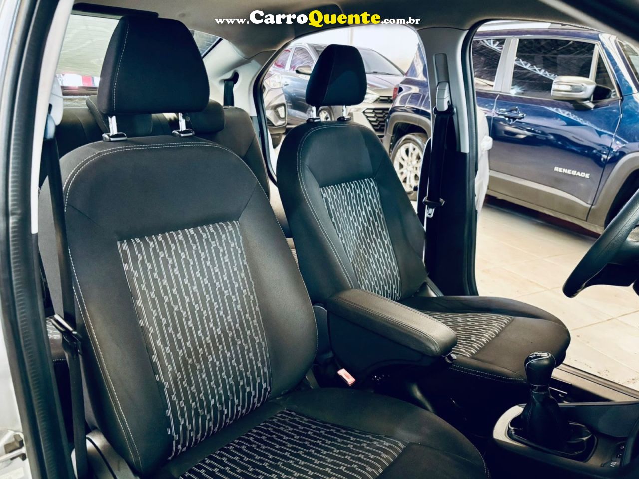 FORD   KA+ SEDAN 1.0 SESE PLUS TIVCT FLEX 4P   PRATA 2018 1.0 FLEX - Loja