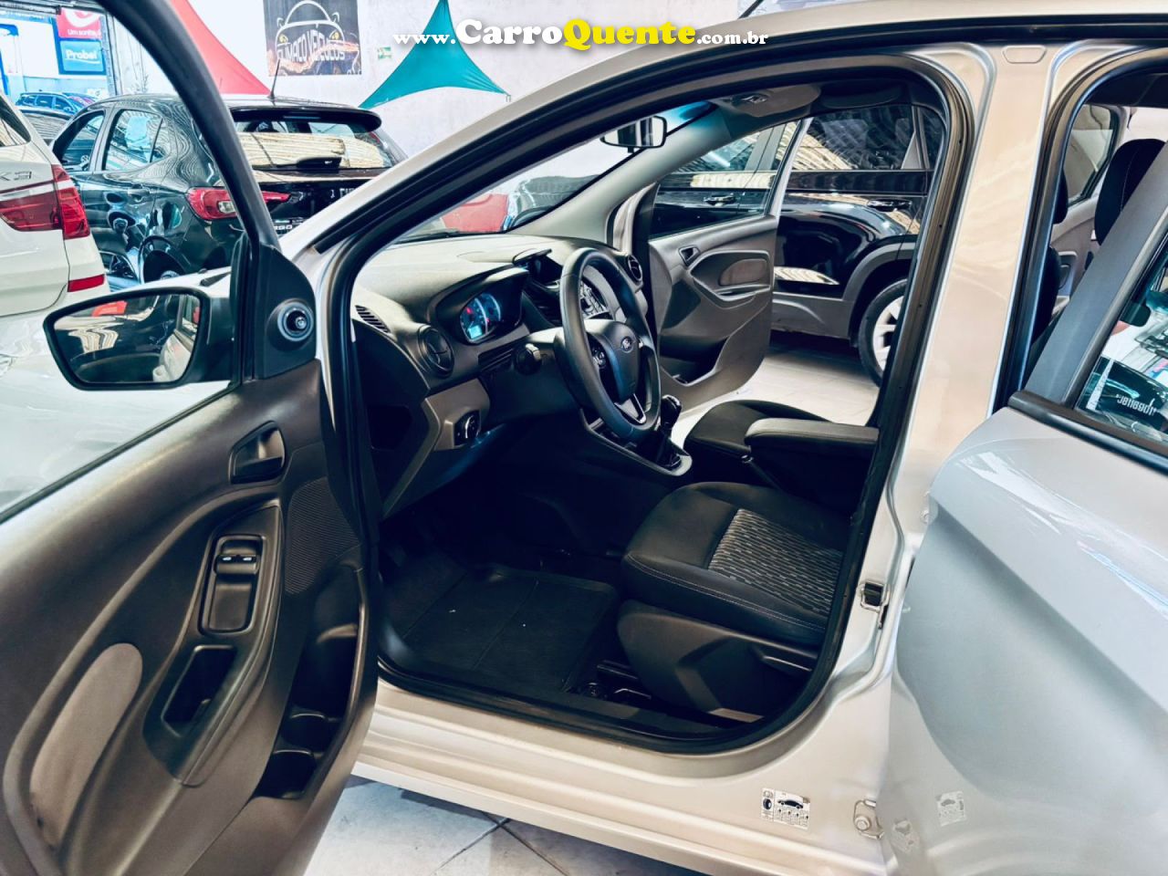 FORD   KA+ SEDAN 1.0 SESE PLUS TIVCT FLEX 4P   PRATA 2018 1.0 FLEX - Loja