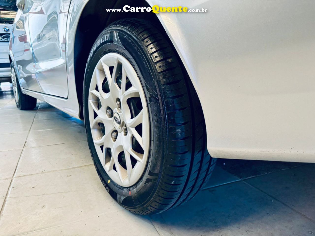 FORD   KA+ SEDAN 1.0 SESE PLUS TIVCT FLEX 4P   PRATA 2018 1.0 FLEX - Loja