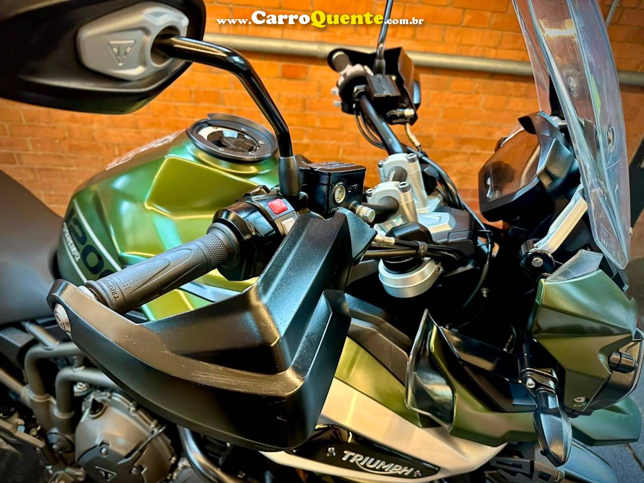 TRIUMPH TIGER 1200 XCX 2020 - Loja