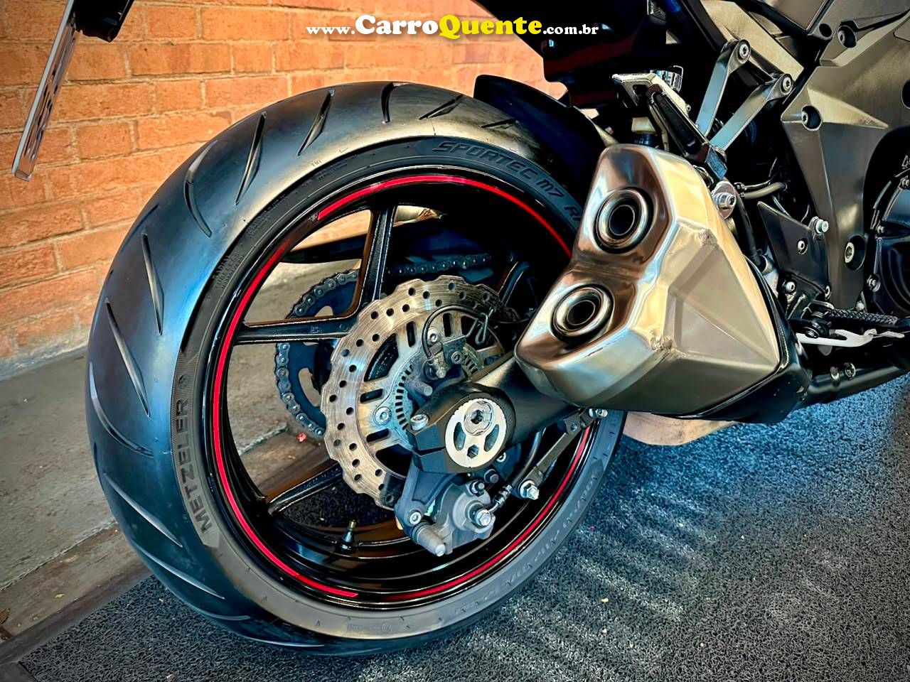 KAWASAKI Z1000 ABS 2020 - Loja