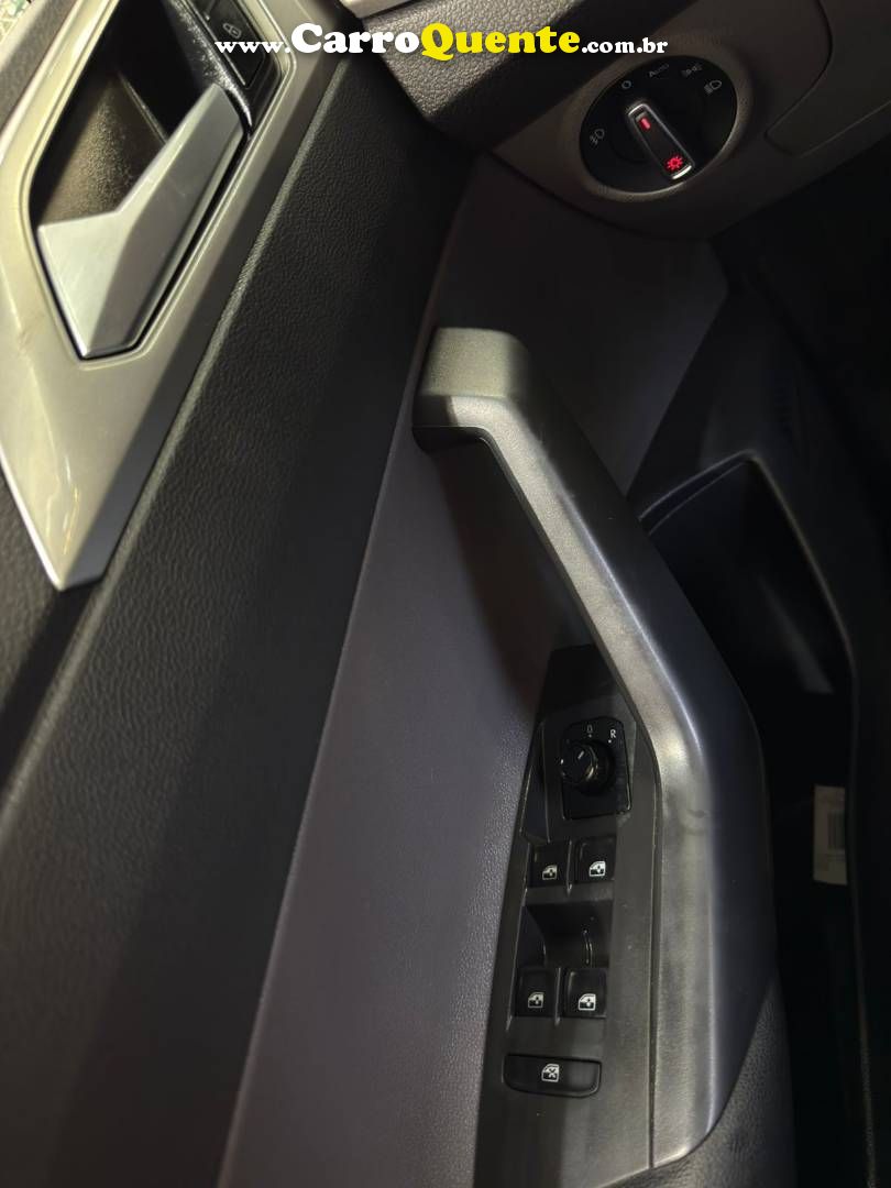 VOLKSWAGEN POLO 1.0 200 TSI HIGHLINE 2019 - Loja