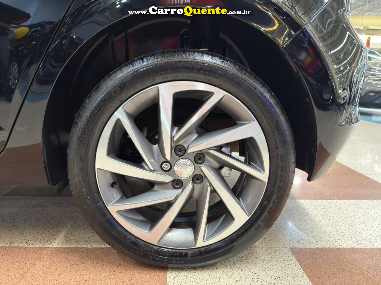 VOLKSWAGEN POLO 1.0 200 TSI HIGHLINE 2019 - Loja
