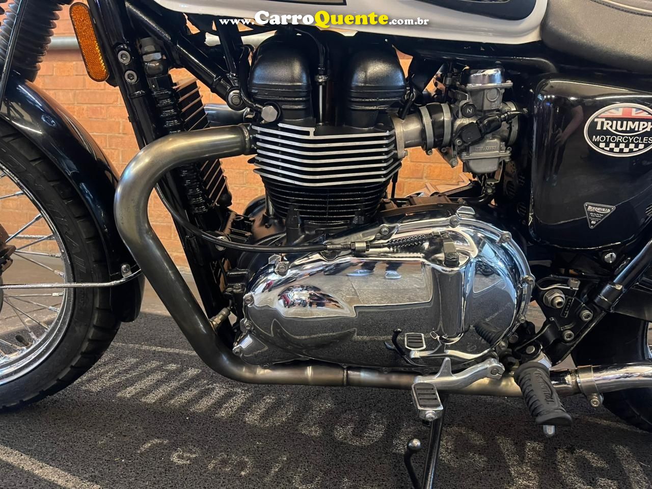 TRIUMPH BONNEVILLE T 100 865 2014 - Loja