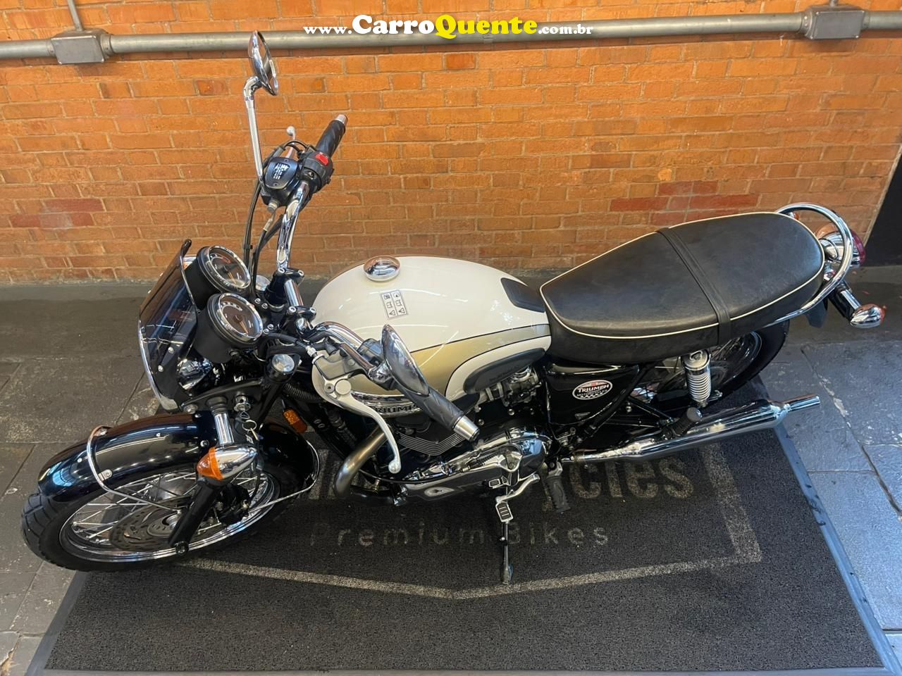 TRIUMPH BONNEVILLE T 100 865 2014 - Loja