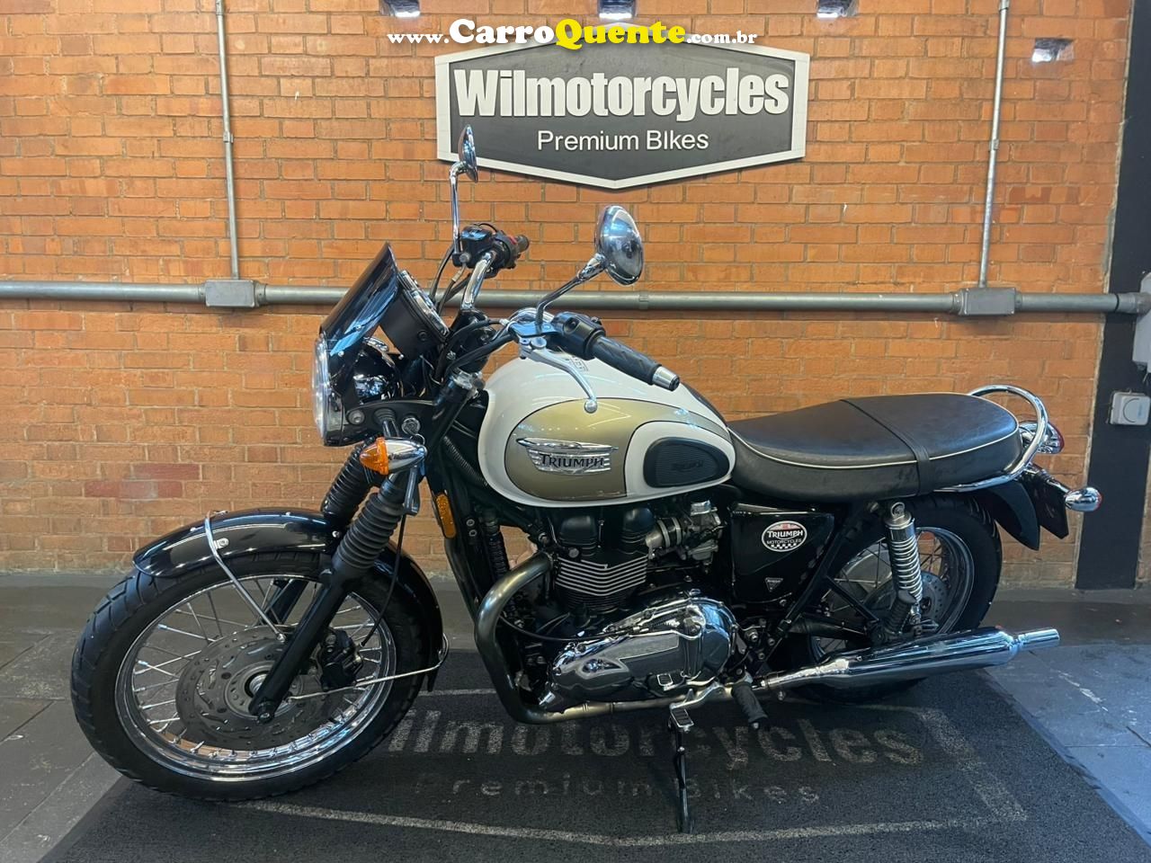 TRIUMPH BONNEVILLE T 100 865 2014 - Loja