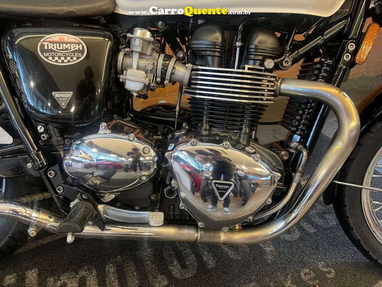 TRIUMPH BONNEVILLE T 100 865 2014 - Loja
