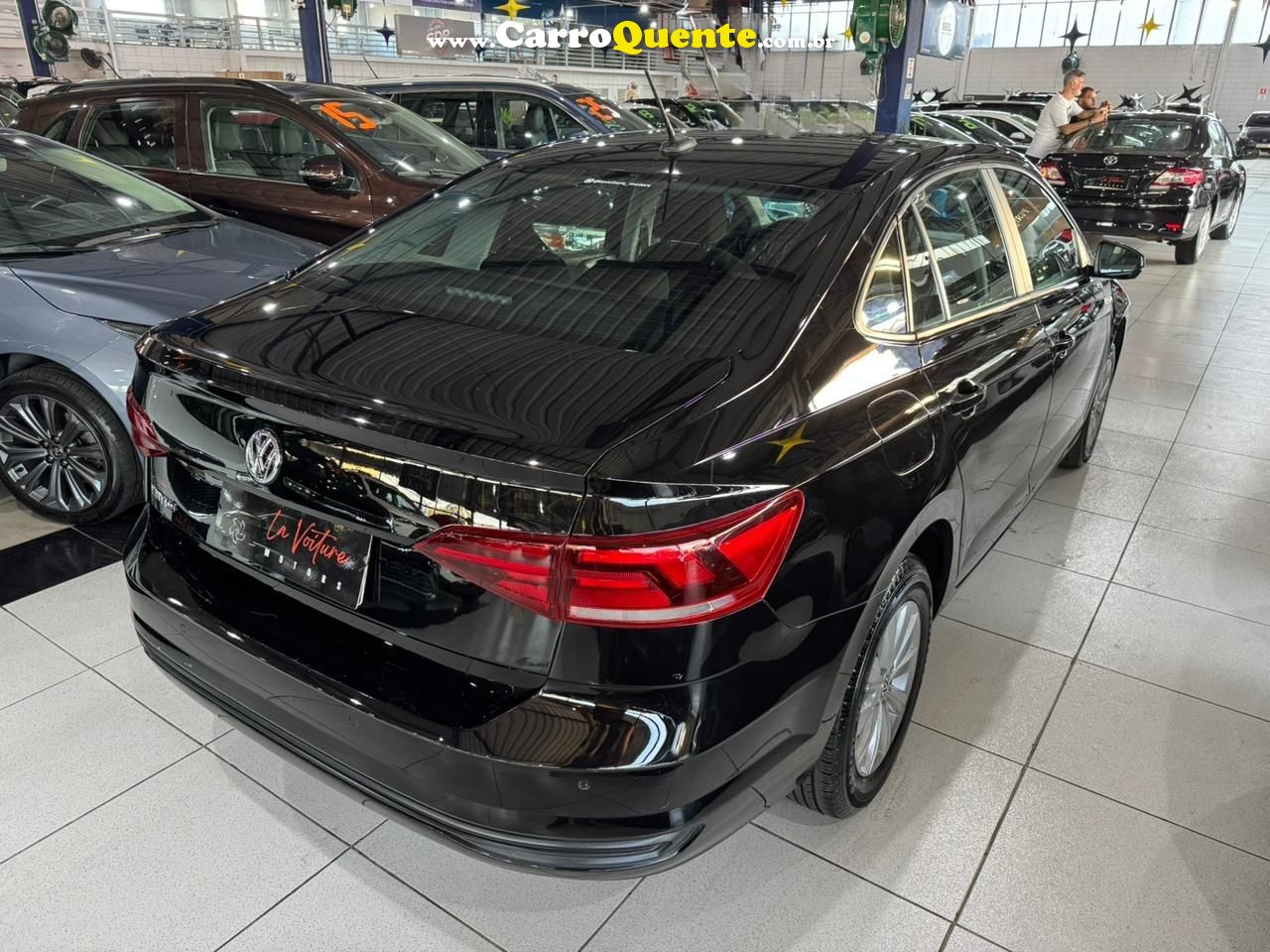 VOLKSWAGEN VIRTUS 1.0 200 TSI COMFORTLINE 2022 - Loja