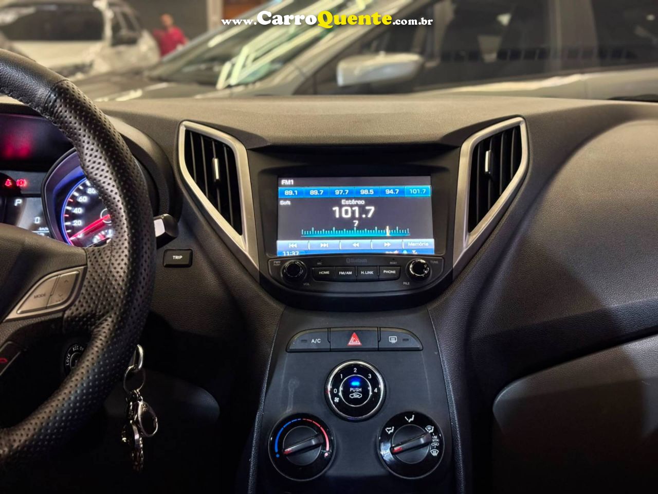 HYUNDAI HB20S 1.6 COMFORT STYLE 16V 2019 - Loja