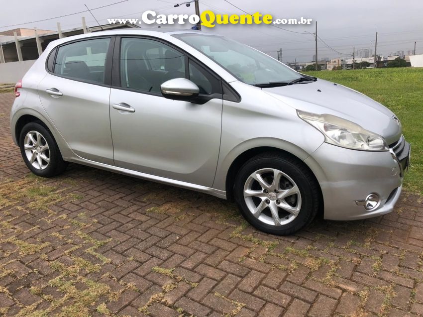 Peugeot 208 1.5 ALLURE 8V FLEX 4P MANUAL - Loja