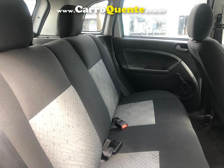 Ford FIESTA 1.0 ROCAM HATCH 8V FLEX 4P MANUAL - Loja