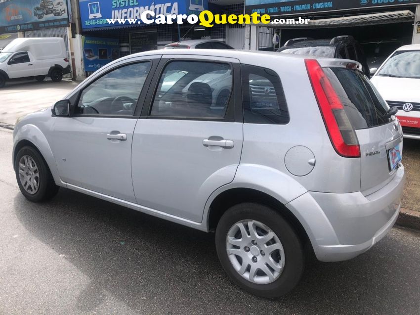 Ford FIESTA 1.0 ROCAM HATCH 8V FLEX 4P MANUAL - Loja