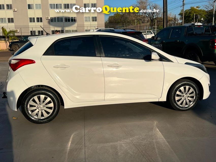 Hyundai HB20 1.0 COMFORT 12V FLEX 4P MANUAL - Loja