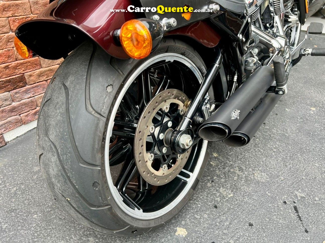 HARLEY-DAVIDSON SOFTAIL BREAKOUT 114 2018 - Loja