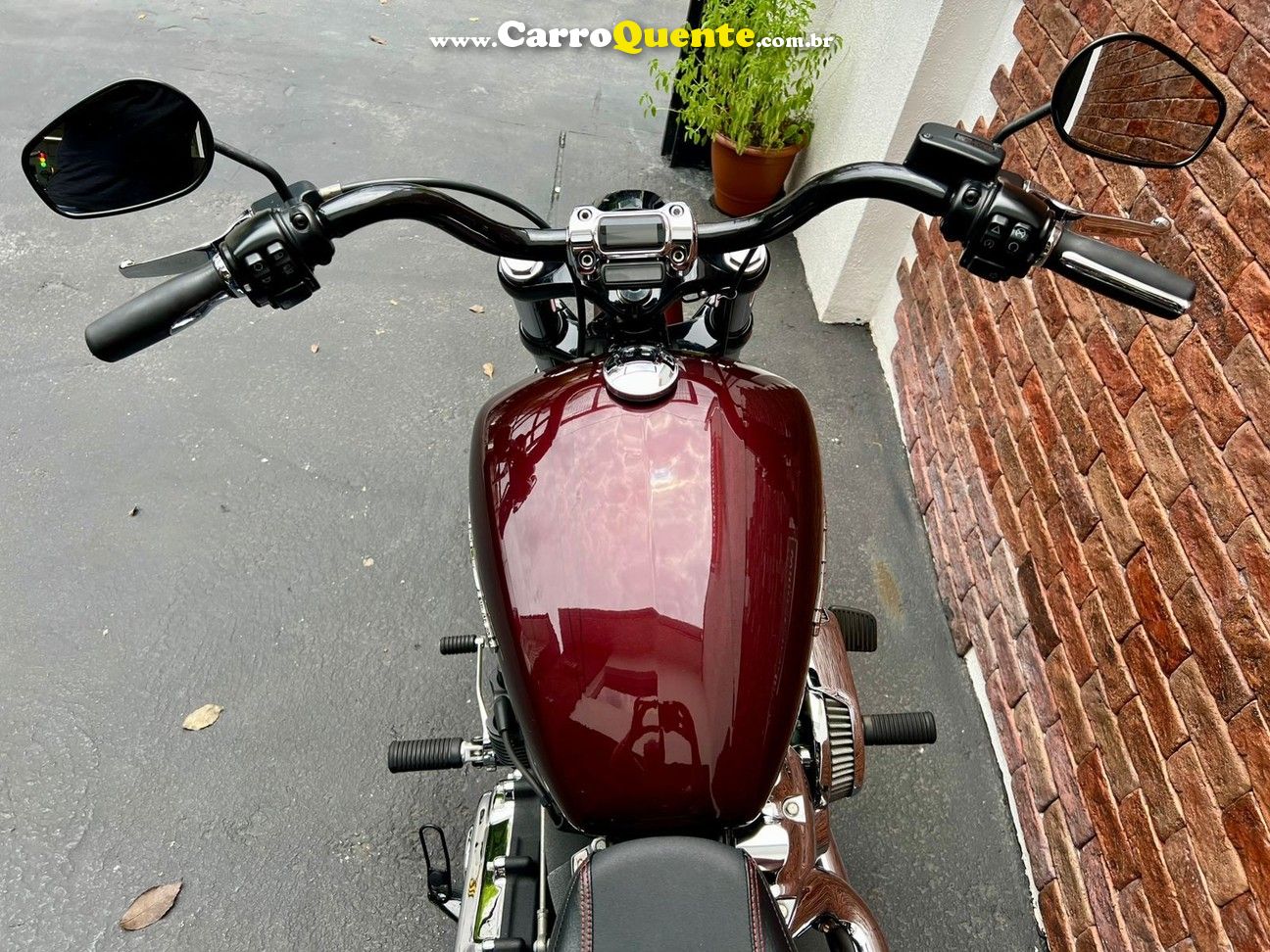 HARLEY-DAVIDSON SOFTAIL BREAKOUT 114 2018 - Loja